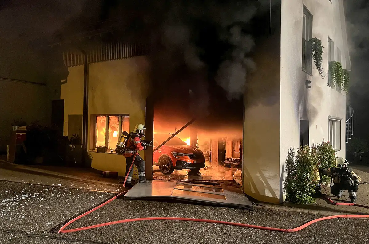Autowerkstatt gerät in Brand - technische Ursache